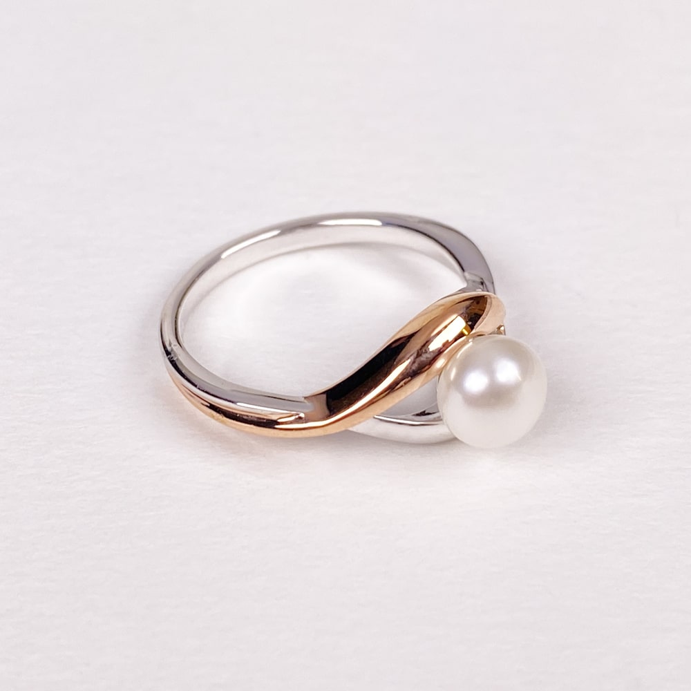 Women's pearl ring designs hotsell