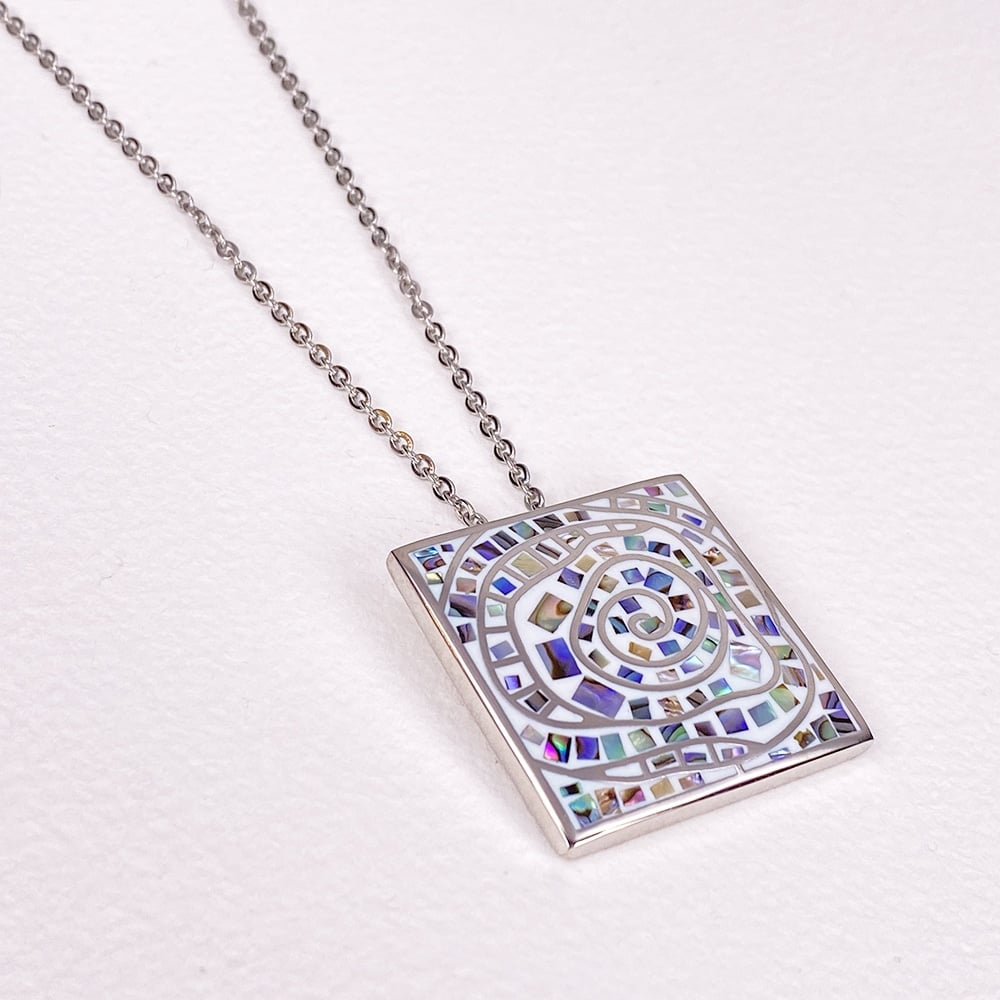 Solera Mother of Pearl Pendant - Tenerife Perla