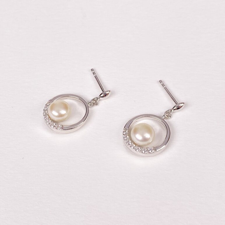 Pendientes Esencia con perlas
