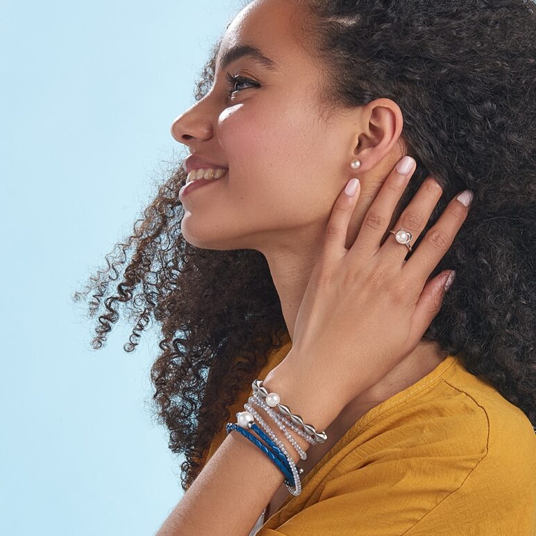 Navy Rita Pearl Bracelet