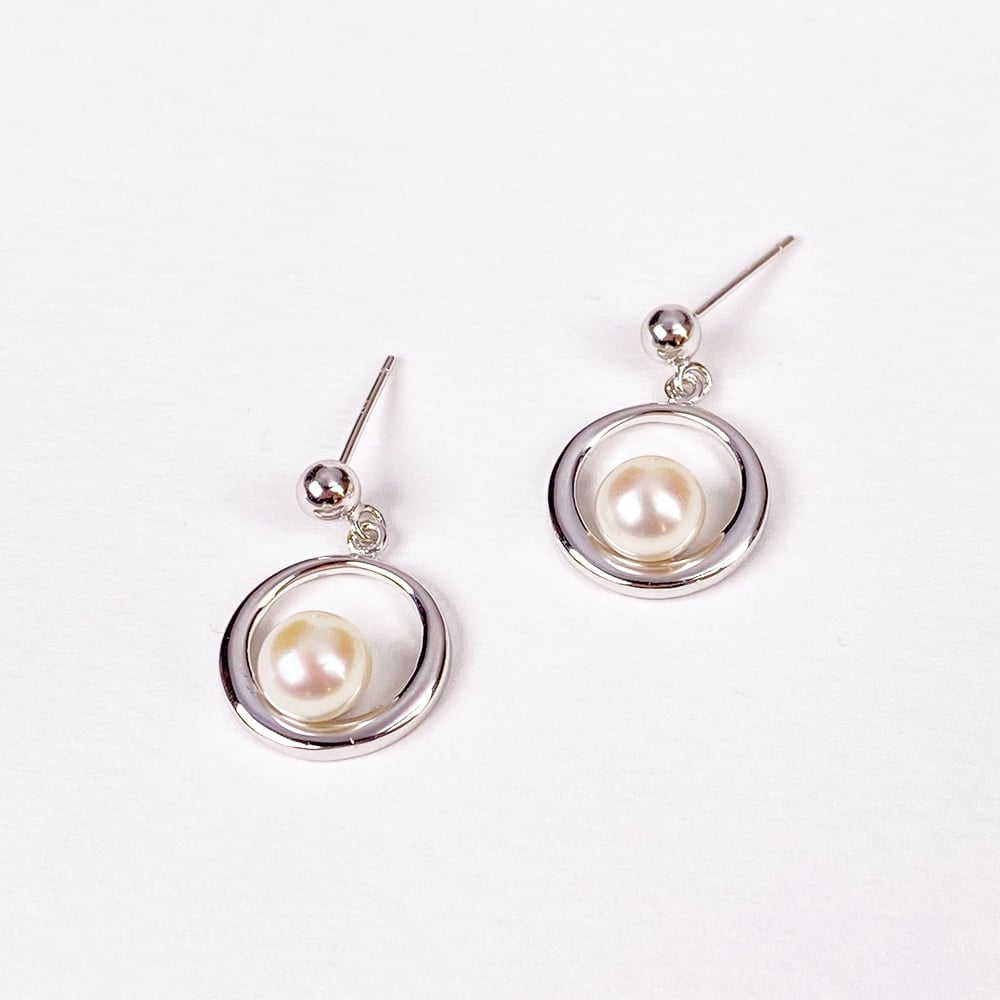 Esencia Pearl Earrings
