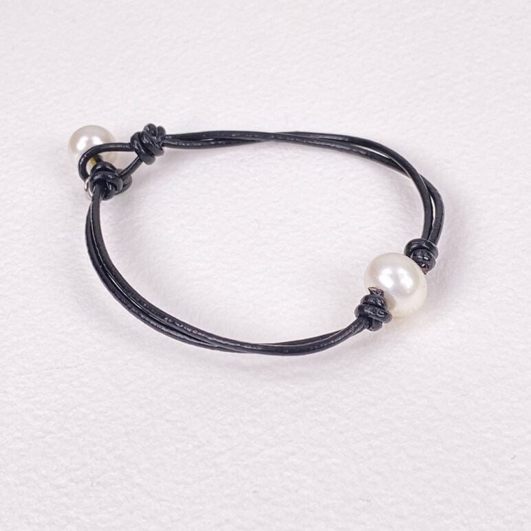 Black Calima Pearl Bracelet