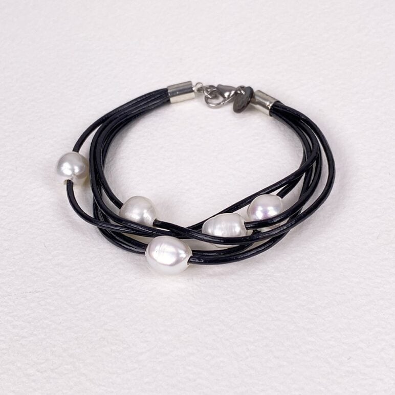 Black Calima Multi-Pearl Bracelet