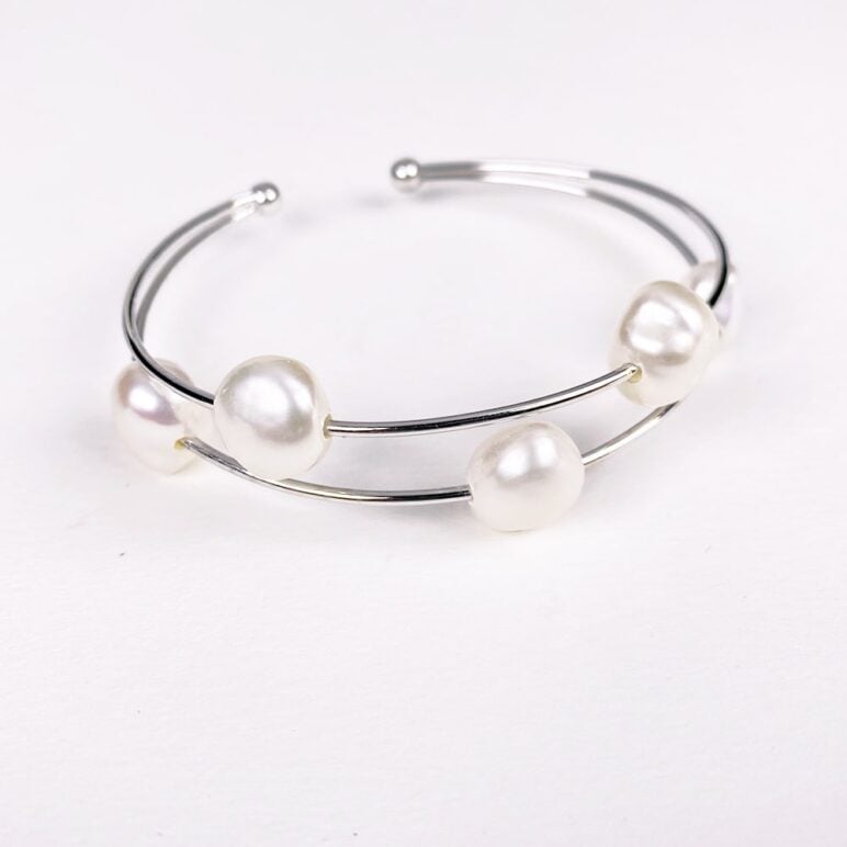 Brazalete Faro con perlas