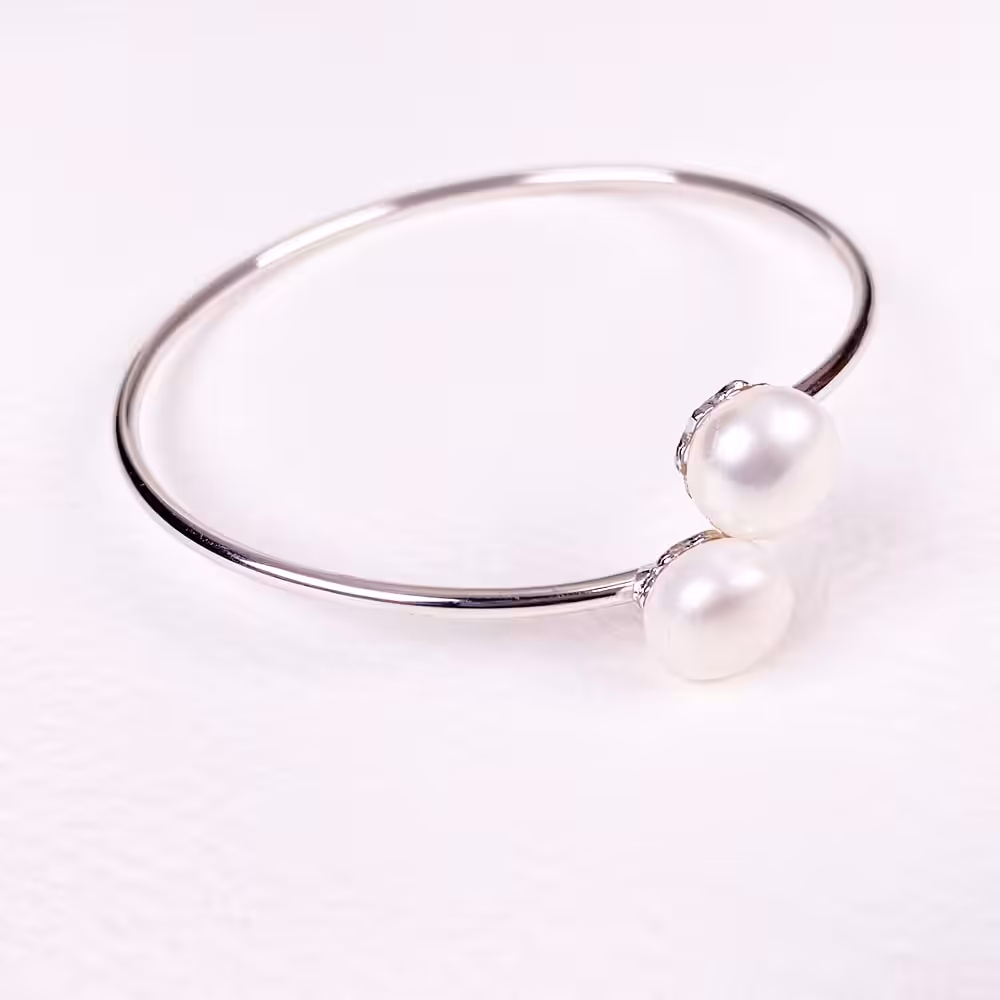Reef Double Pearl Bangle