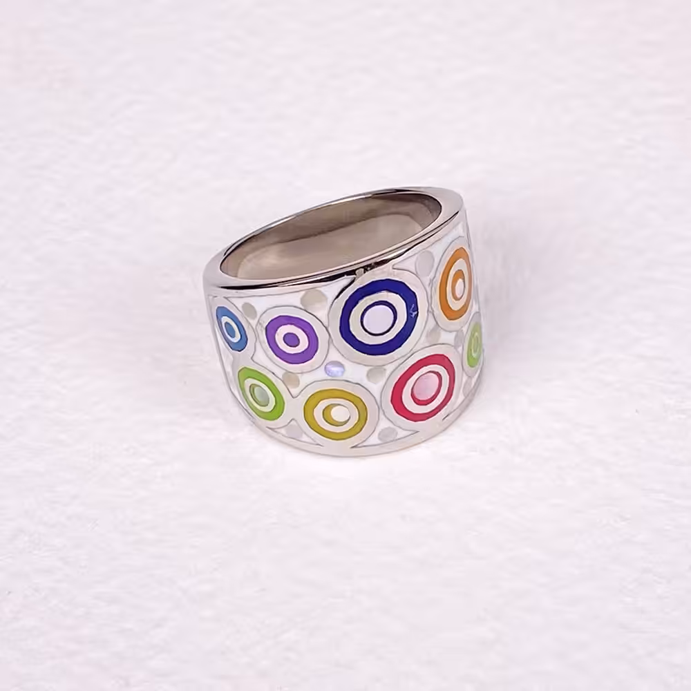 Solera Swirl Mother of Pearl Ring
