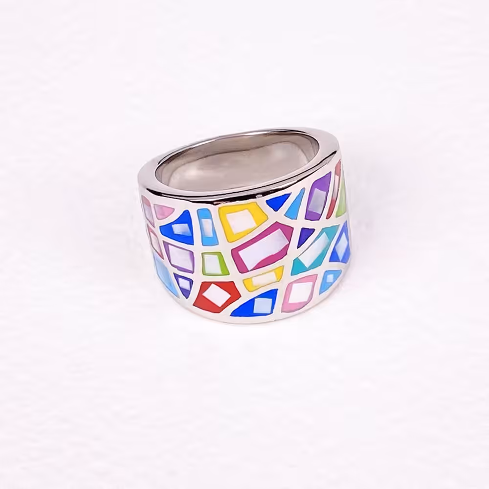 Solera Large Mother of Pearl Ring