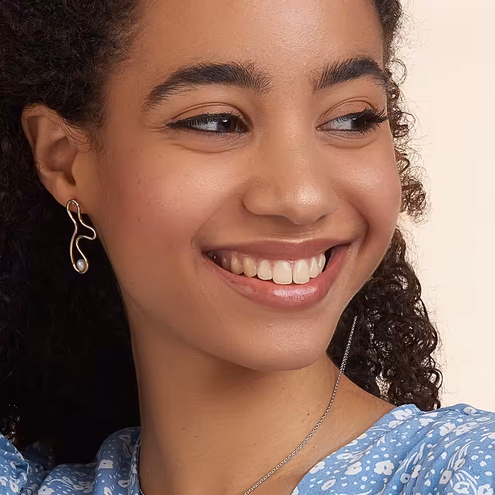 Lucia Pearl Earrings