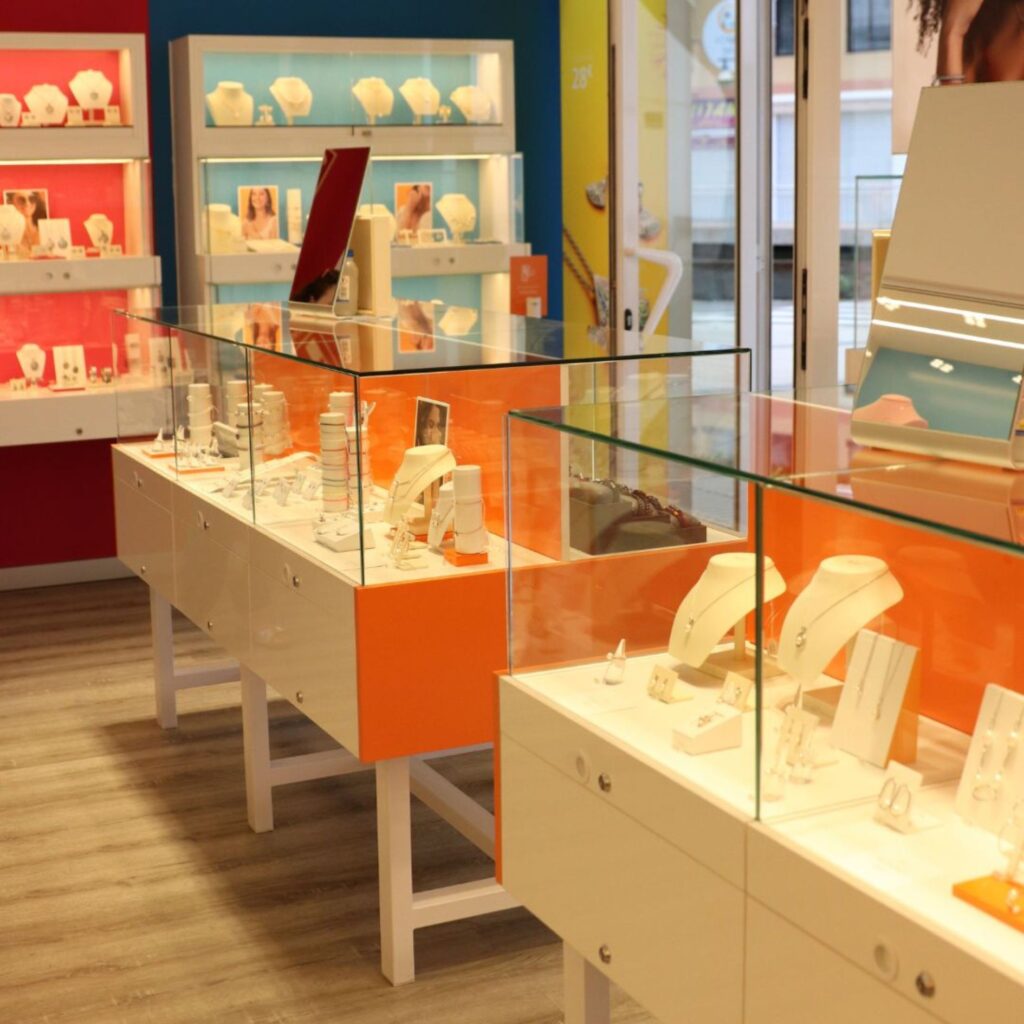 Mogan Playa Tenerife Perla Store